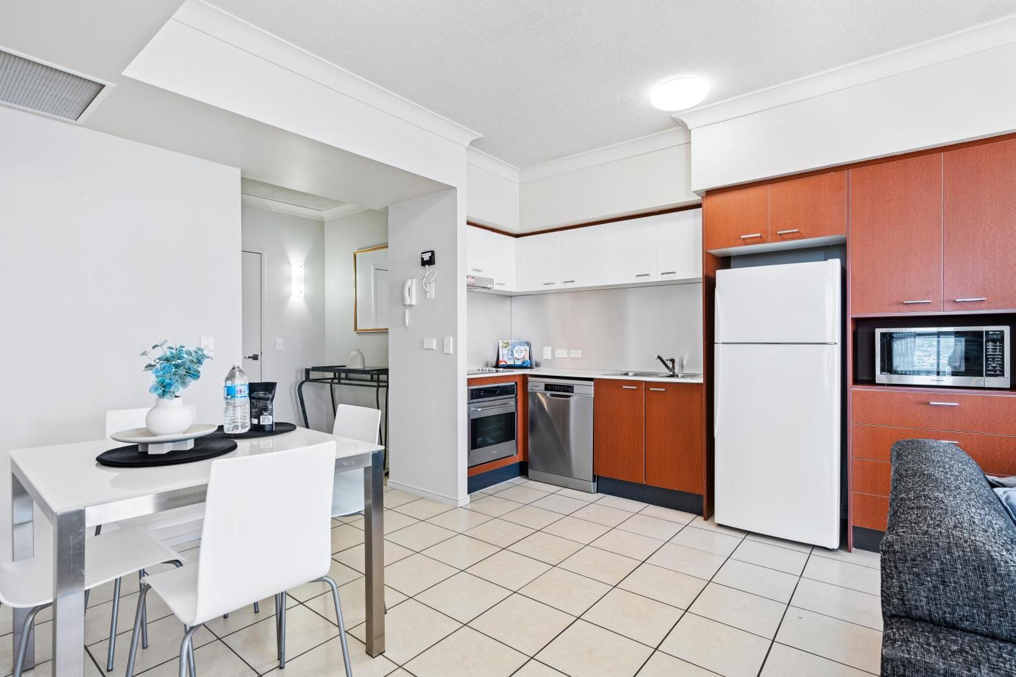 Chevron Renaissance - Self Contained & Privately Managed Apartments Gold Coast Buitenkant foto